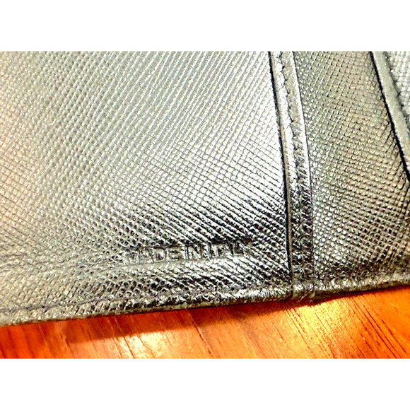 Authentic Vintage Prada Nylon & Leather Medium Trifold Black Wallet - Picture 8 of 16
